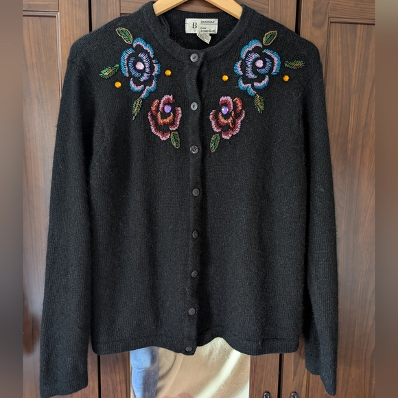 Braemar Sweaters - Vintage Black Knit Silk Angora Blend Sweater Cardigan Beaded Flowers Large